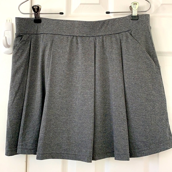 Peter Millar Pants - Peter Millar Element Wicking Golf  Skort 50+ UPF